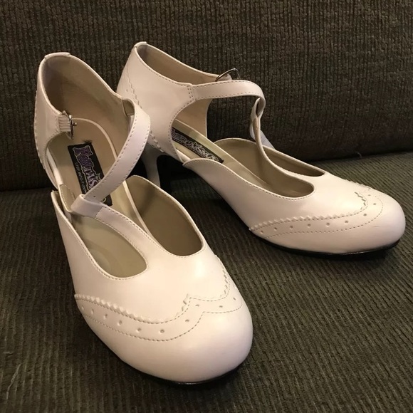 white flapper shoes